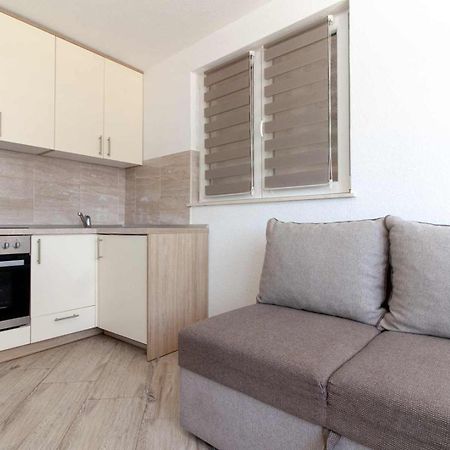 Villa Raguz Sa Privatnom Plazom I Garazom 네움 외부 사진