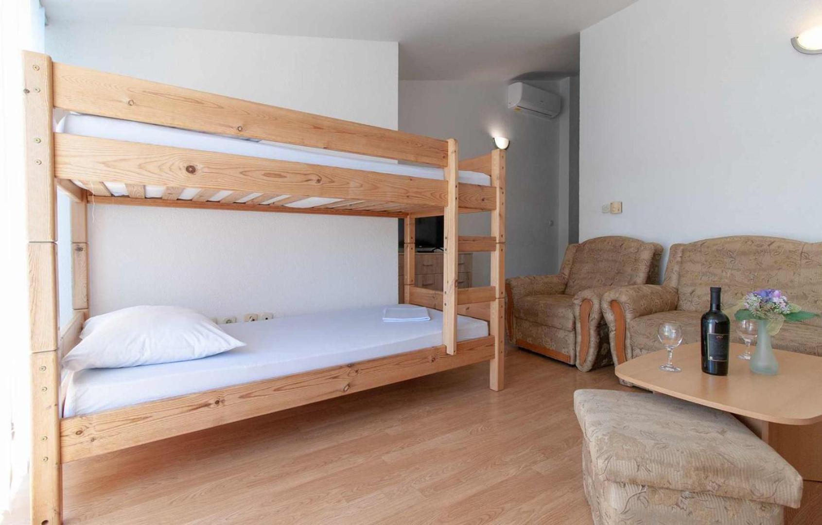 Villa Raguz Sa Privatnom Plazom I Garazom 네움 외부 사진