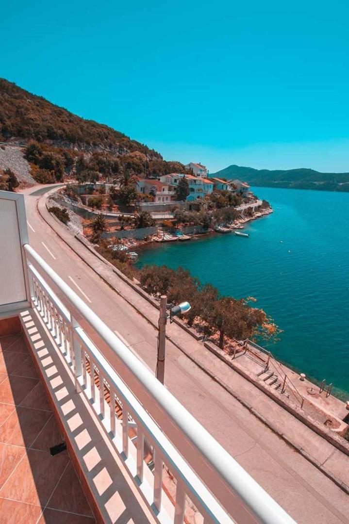 Villa Raguz Sa Privatnom Plazom I Garazom 네움 외부 사진