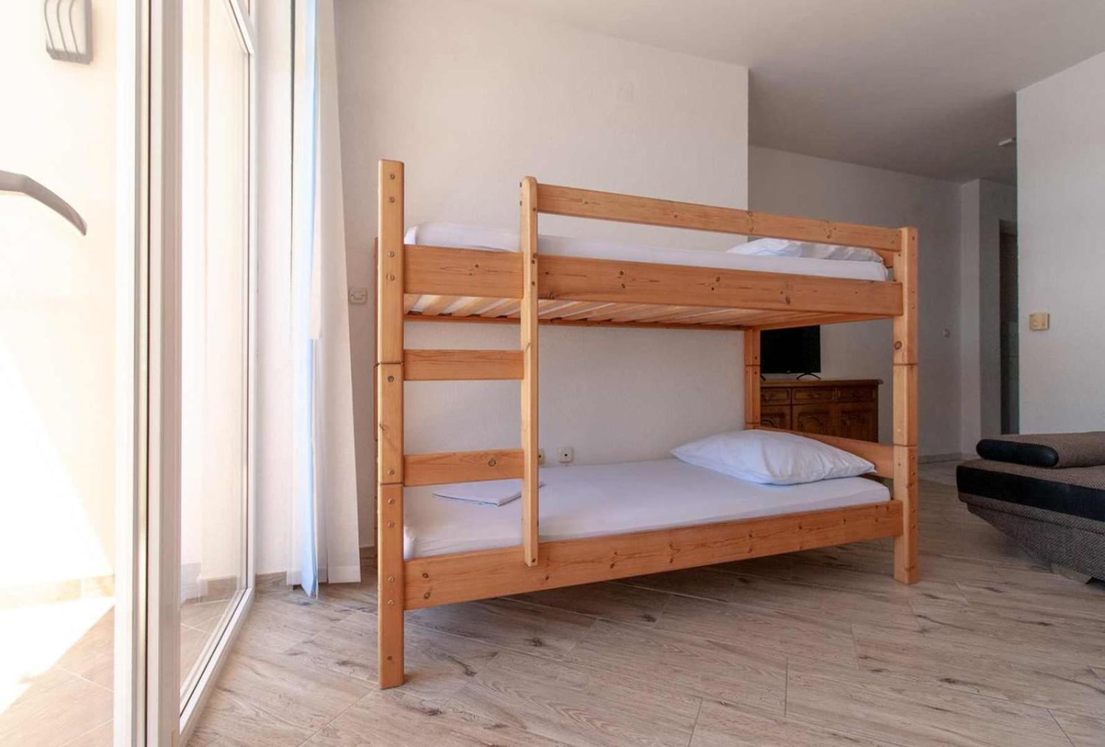 Villa Raguz Sa Privatnom Plazom I Garazom 네움 외부 사진