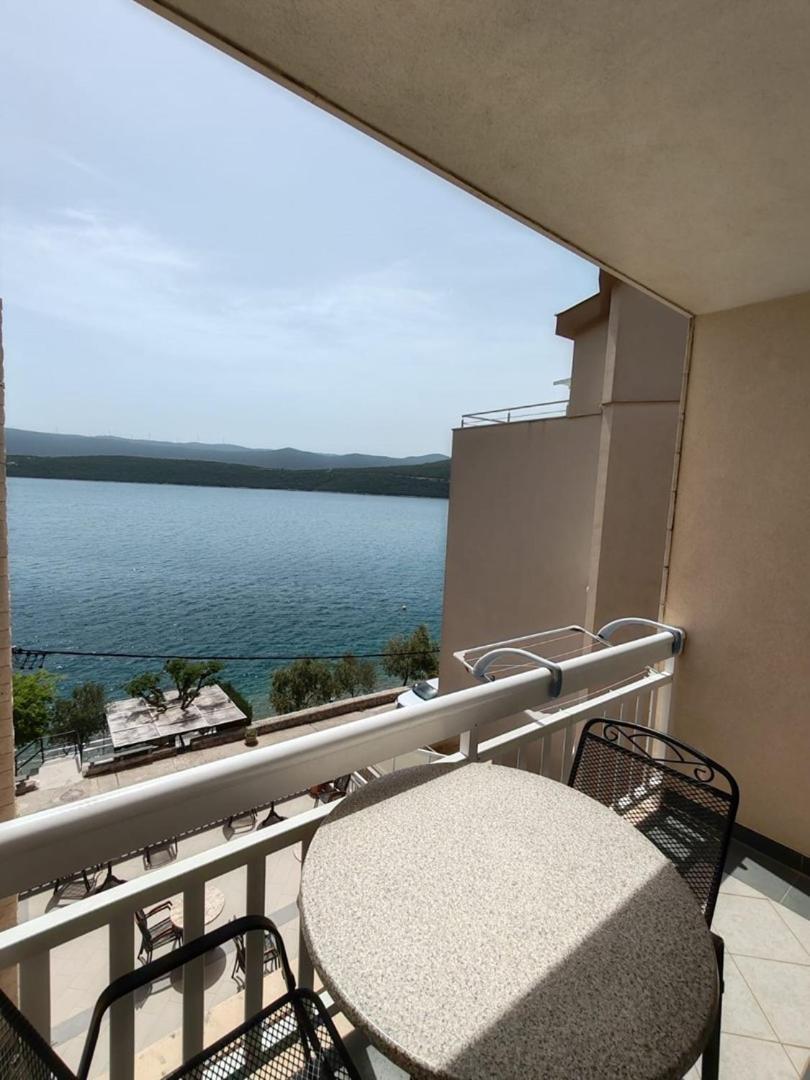 Villa Raguz Sa Privatnom Plazom I Garazom 네움 외부 사진