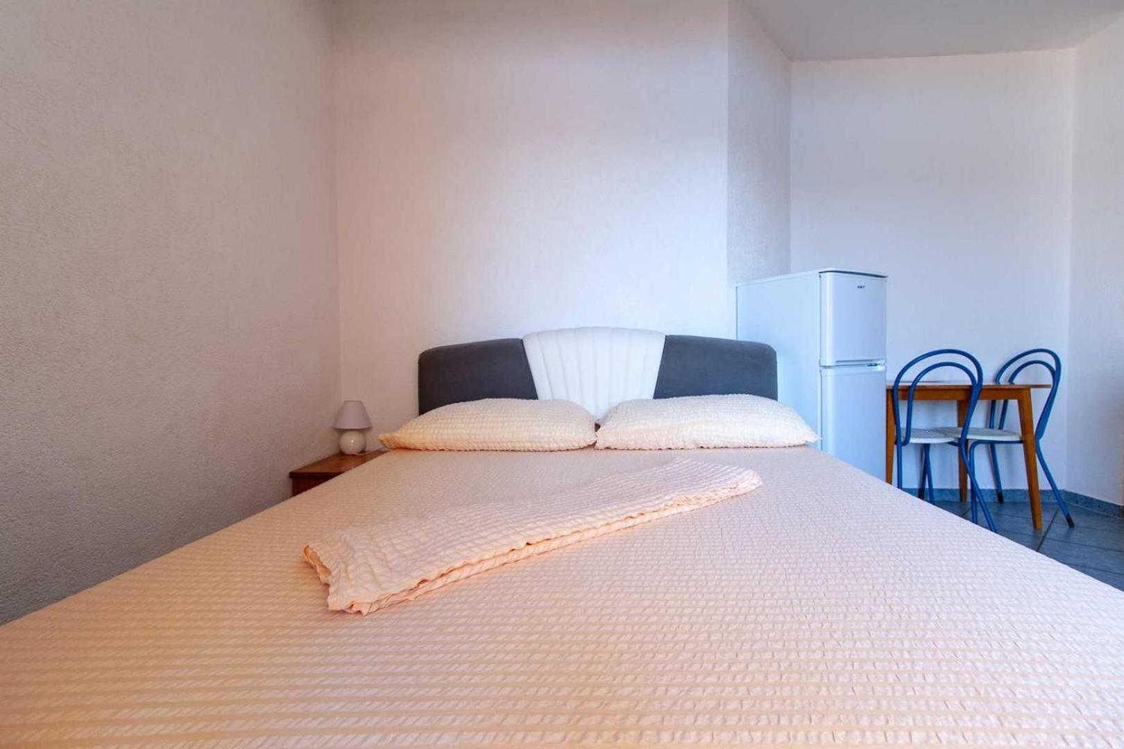 Villa Raguz Sa Privatnom Plazom I Garazom 네움 외부 사진