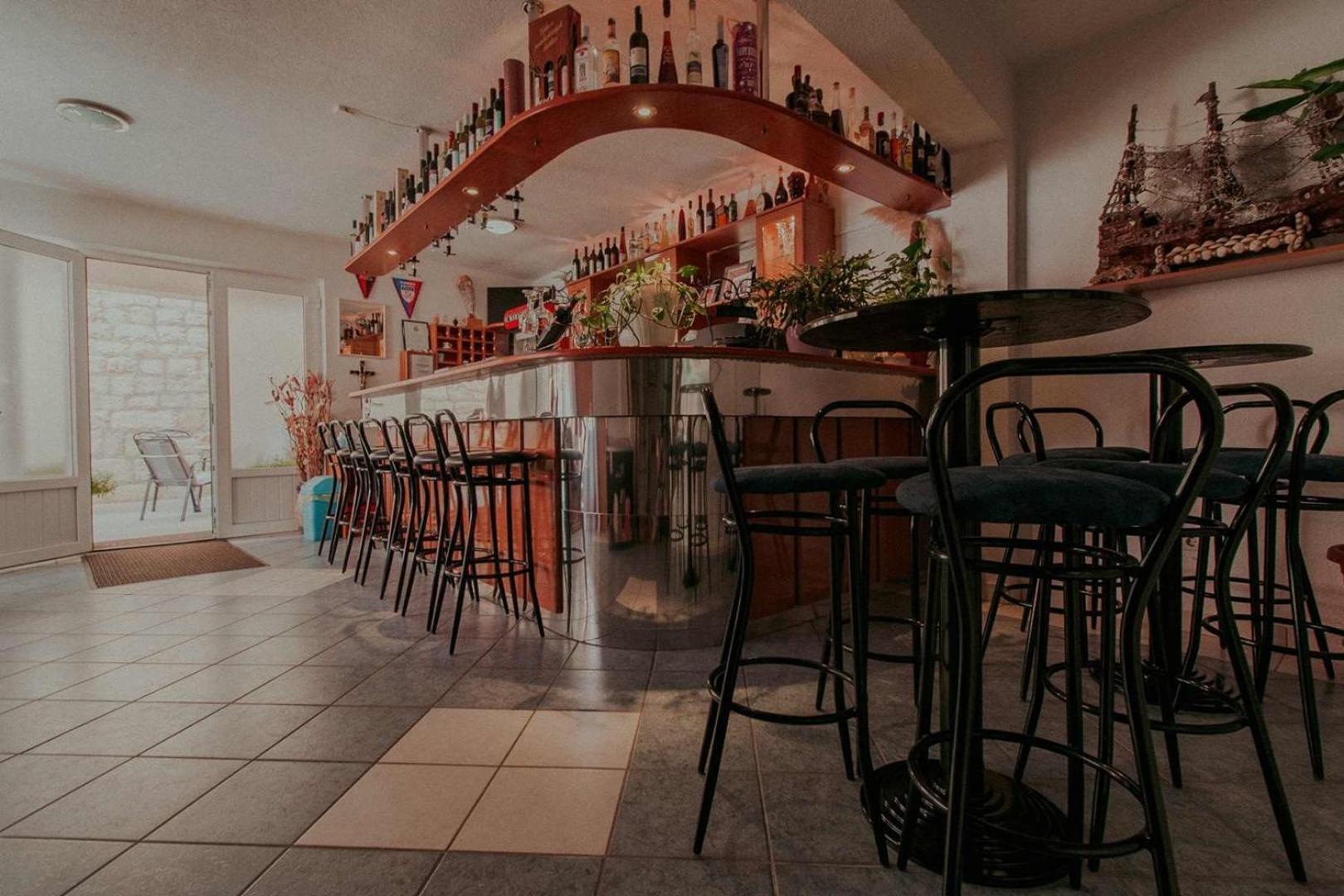 Villa Raguz Sa Privatnom Plazom I Garazom 네움 외부 사진