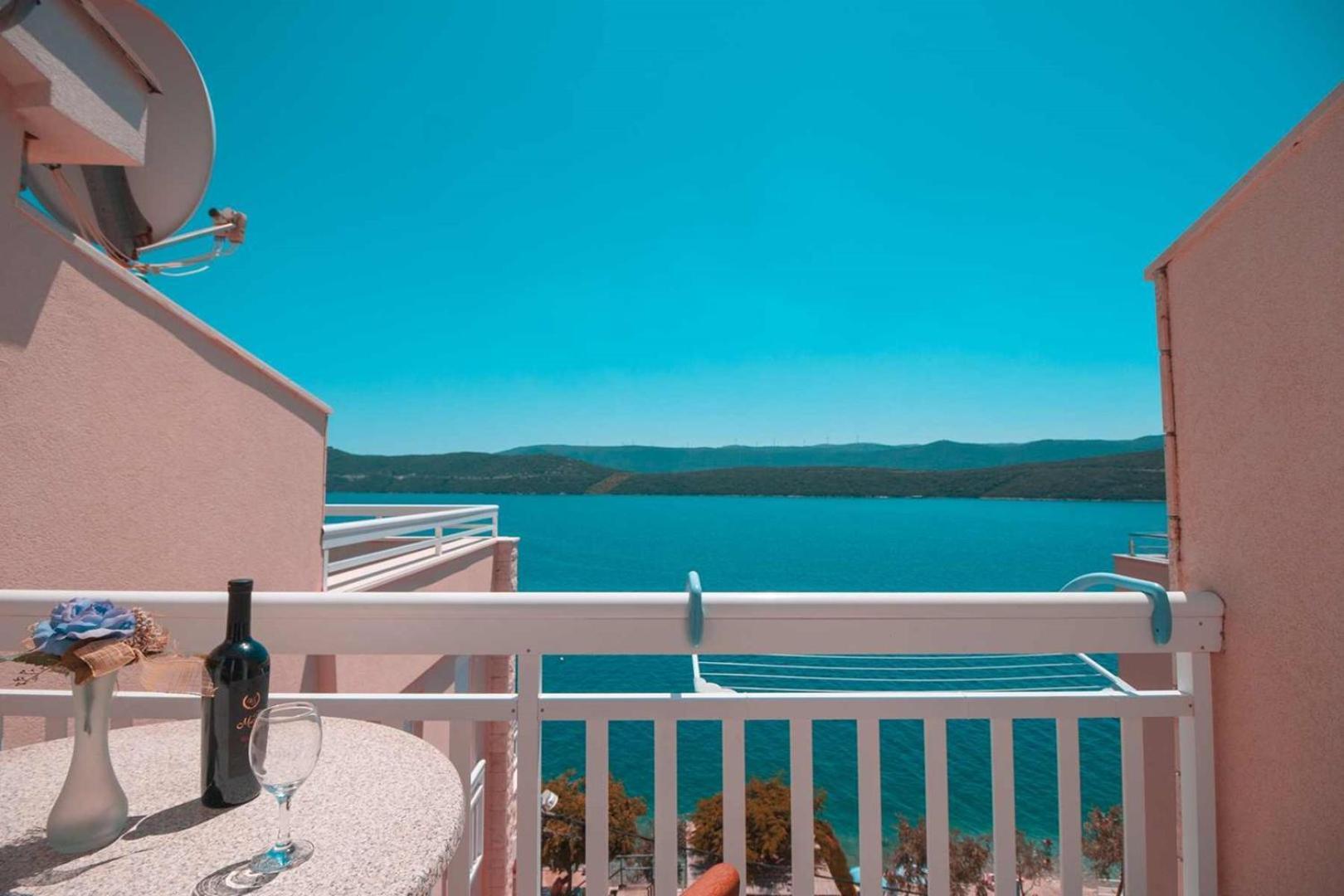 Villa Raguz Sa Privatnom Plazom I Garazom 네움 외부 사진