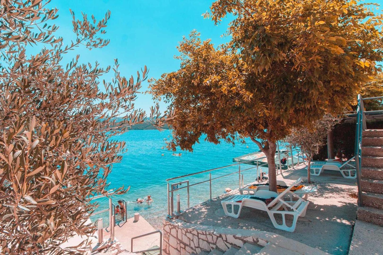 Villa Raguz Sa Privatnom Plazom I Garazom 네움 외부 사진